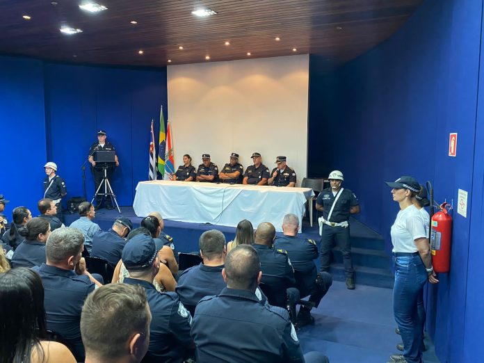 Guarda Civil Municipal Presta Homenagem Aos Agentes Por Excel Ncia No