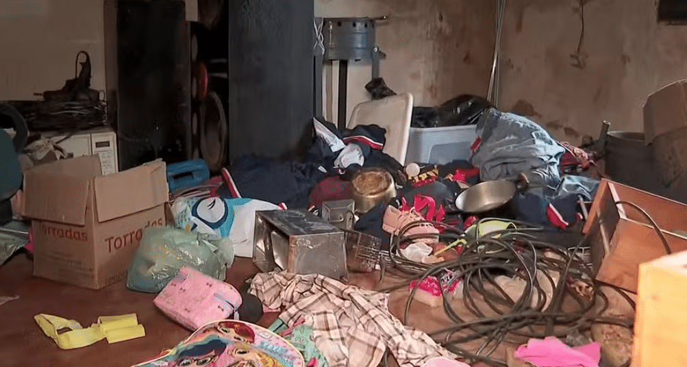 Noticias de Araras | Família que teve chácara revirada e móveis quebrados durante ação policial por engano busca ajuda da população em Araras, SP