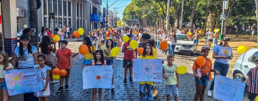 Noticias de Araras | MAIO LARANJA: Grande caminhada mobiliza população contra o abuso e exploração sexual infantil em Araras, SP
