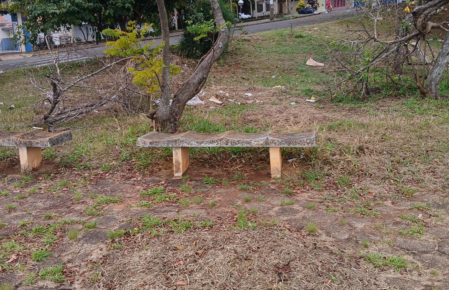 Noticias de Araras | Moradores denunciam abandono de campo de futebol do Jardim Copacabana em Araras, SP Noticias de Araras | Moradores denunciam abandono de campo de futebol do Jardim Copacabana em Araras, SP