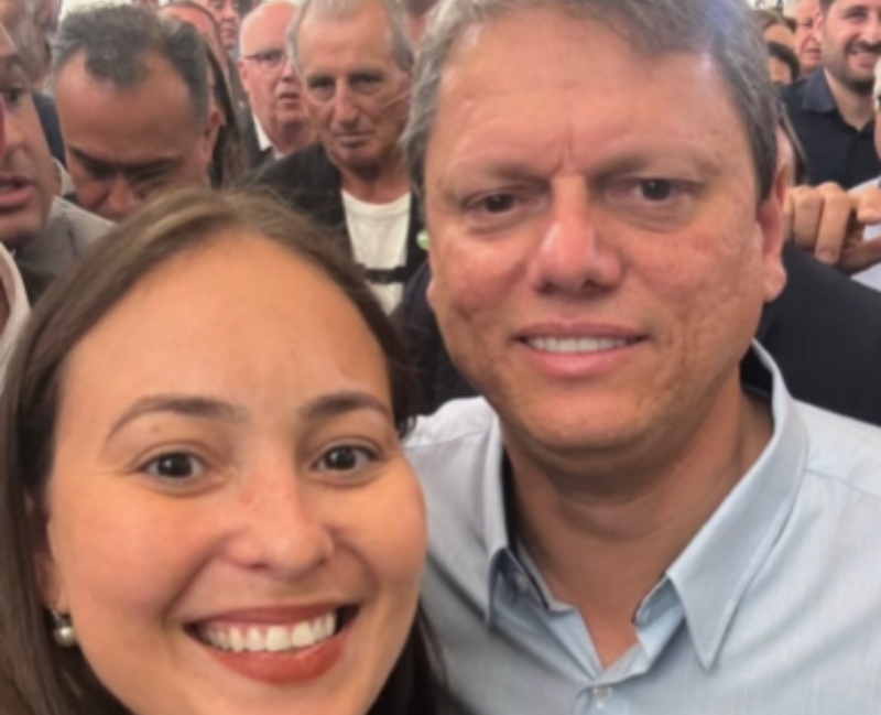 Noticias de Araras | Vereadora Ana Júlia Casagrande participa de assinatura de convênios no Palácio dos Bandeirantes Noticias de Araras | Vereadora Ana Júlia Casagrande participa de assinatura de convênios no Palácio dos Bandeirantes