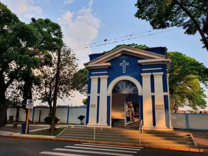 CEMITÉRIO