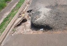 Morador alerta para risco de acidente devido a buraco na avenida Ângelo Bollis em Araras, SP