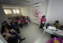OUTUBRO ROSA: servidores participam de palestra sobre prevenção ao câncer de mama em Araras, SP