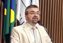 Vereador Bonezinho Corrochel solicita uniforme escolar gratuito para todos os alunos da rede pública em 2026 em Araras, SP